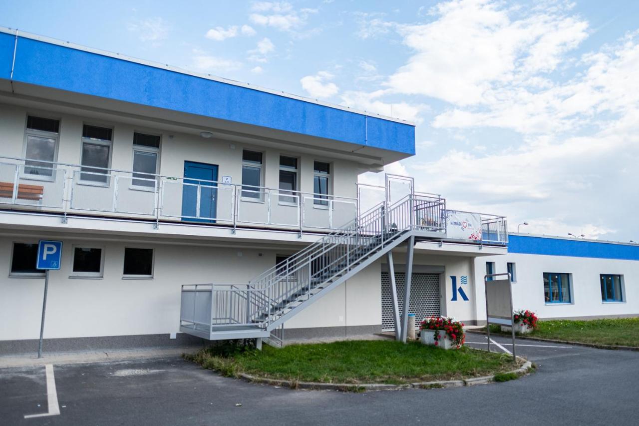 Ubytovna A Cykloubytovna Koupaliste Kadan Luaran gambar